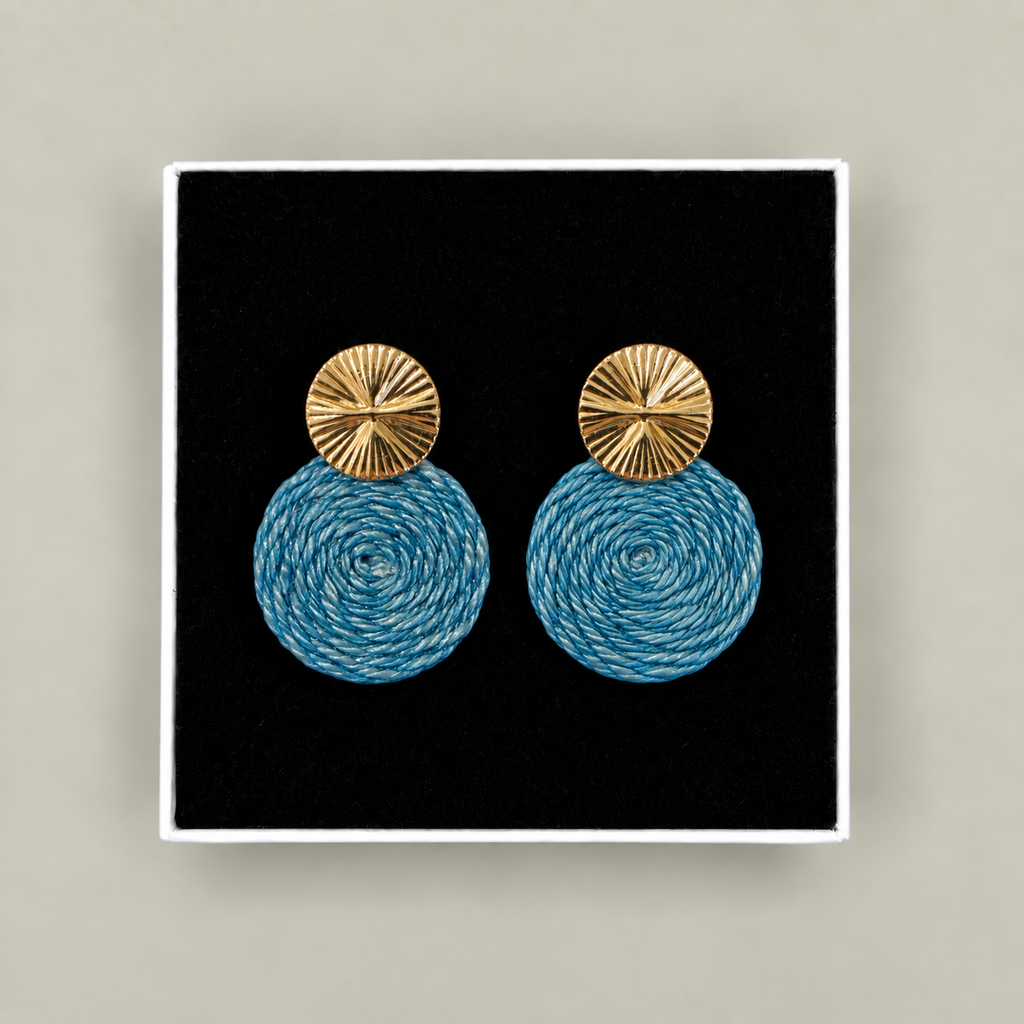 Guatapé Woven Iraca Palm Earrings in Ocean Blue