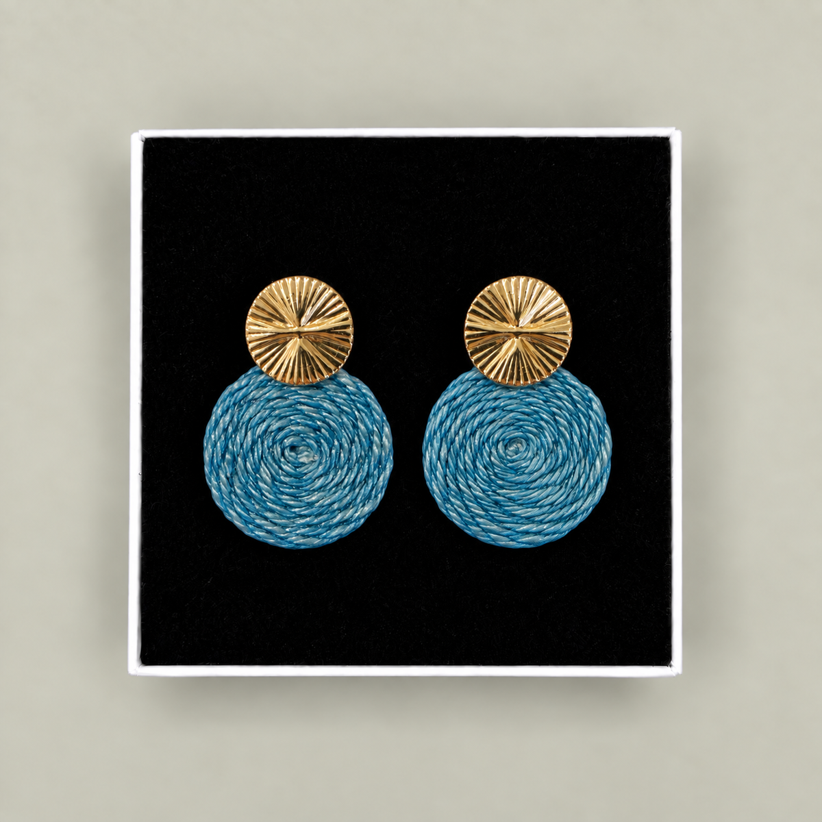 Guatapé Woven Iraca Palm Earrings in Ocean Blue