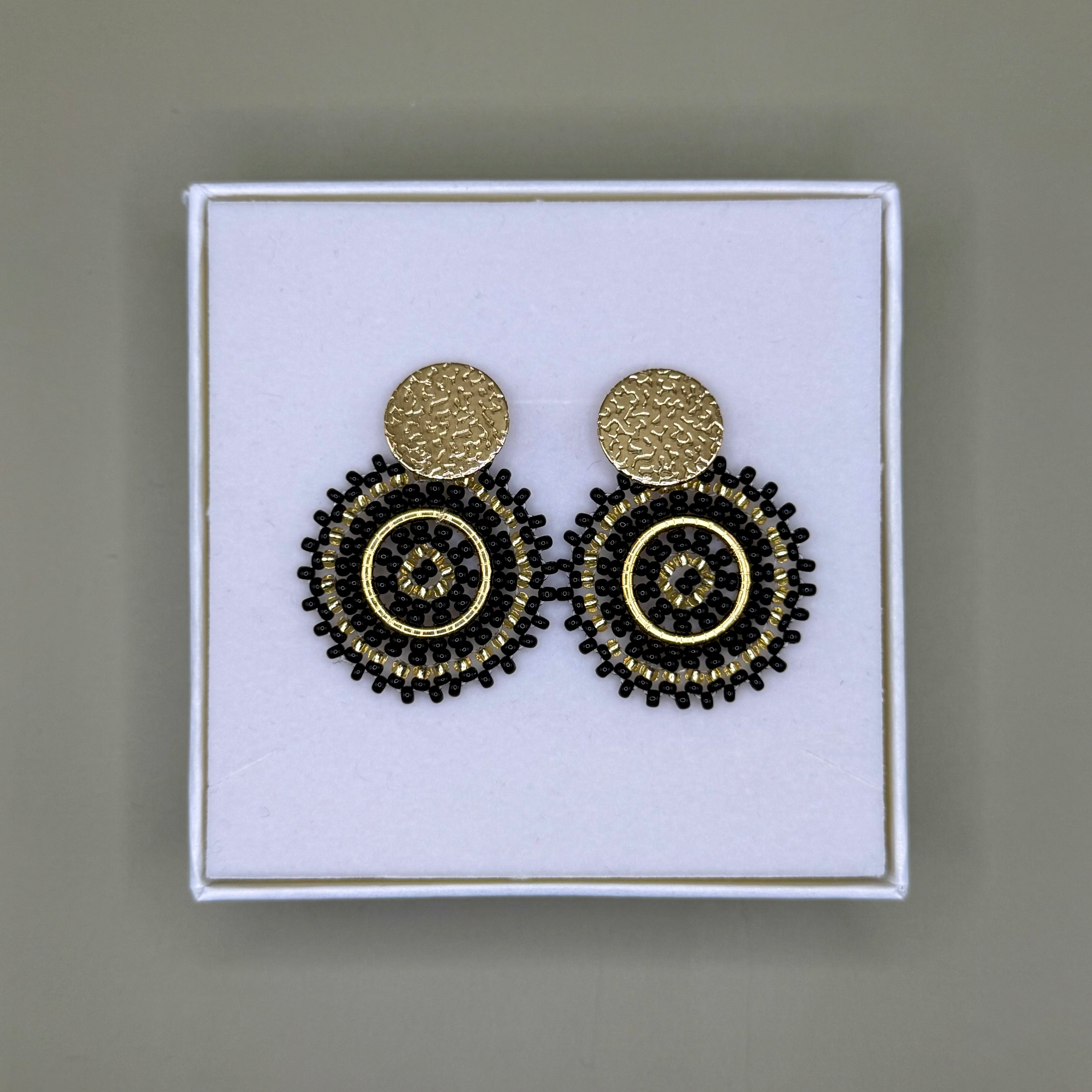 Manila Round Beaded Earrings in Black