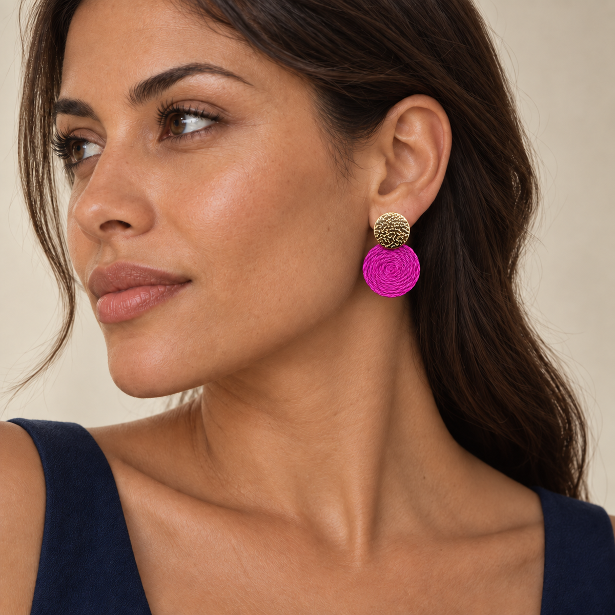 Guatapé Woven Iraca Palm Earrings in Magenta
