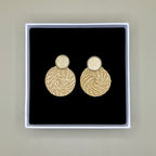 Guatapé Woven Iraca Palm Earrings in Beige