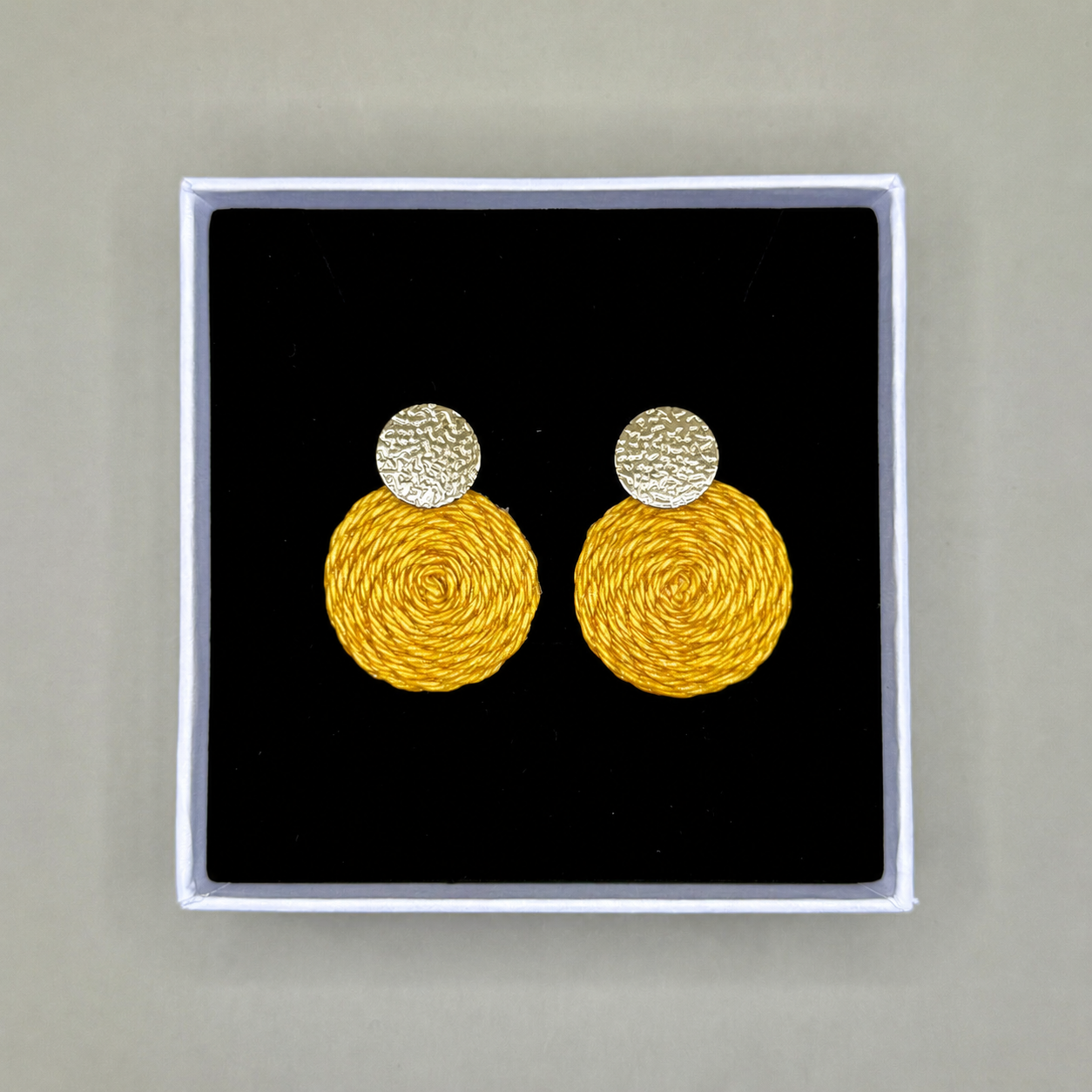 Guatapé Woven Iraca Palm Earrings in Yellow